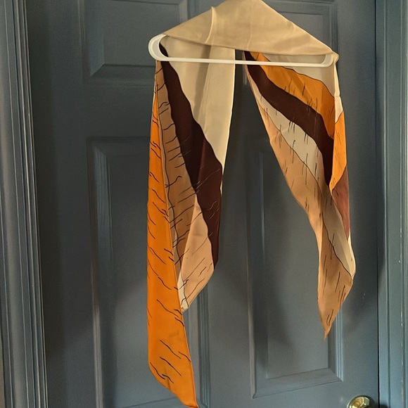 1960’s Neck Scarf - Picture 4 of 4